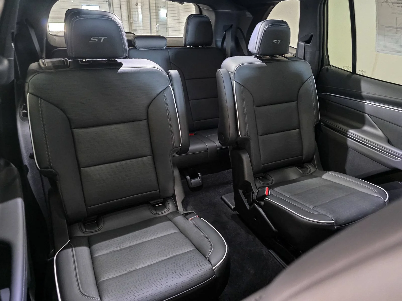2026 Buick Enclave Sport Touring - Photo 19