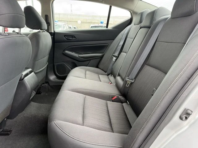 Used 2024 Silver Nissan 2.5 SV image 24