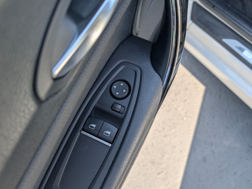 2020 BMW 2 Series 230i - Photo 17
