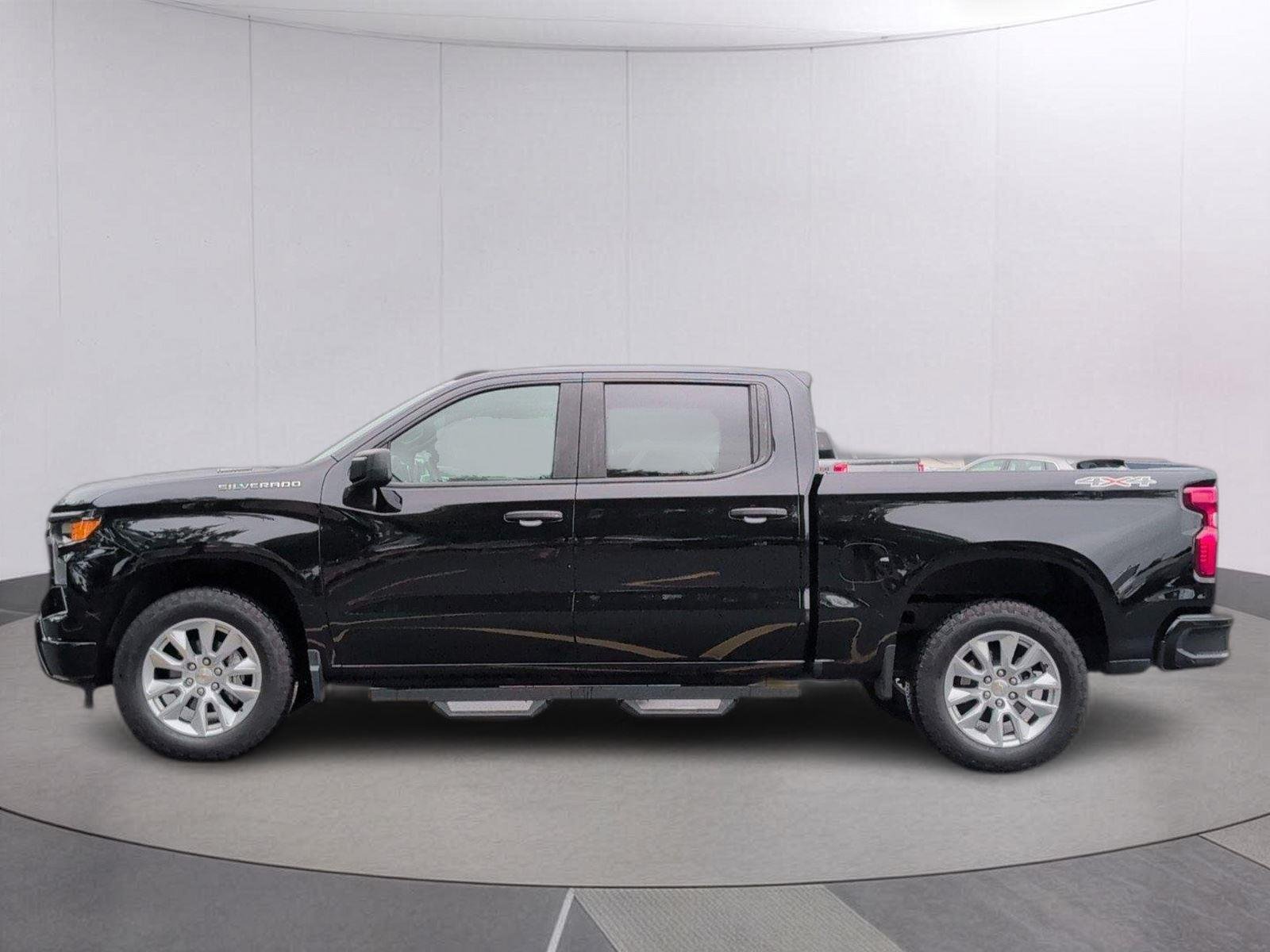 Used 2025 Black Chevrolet Custom image 2