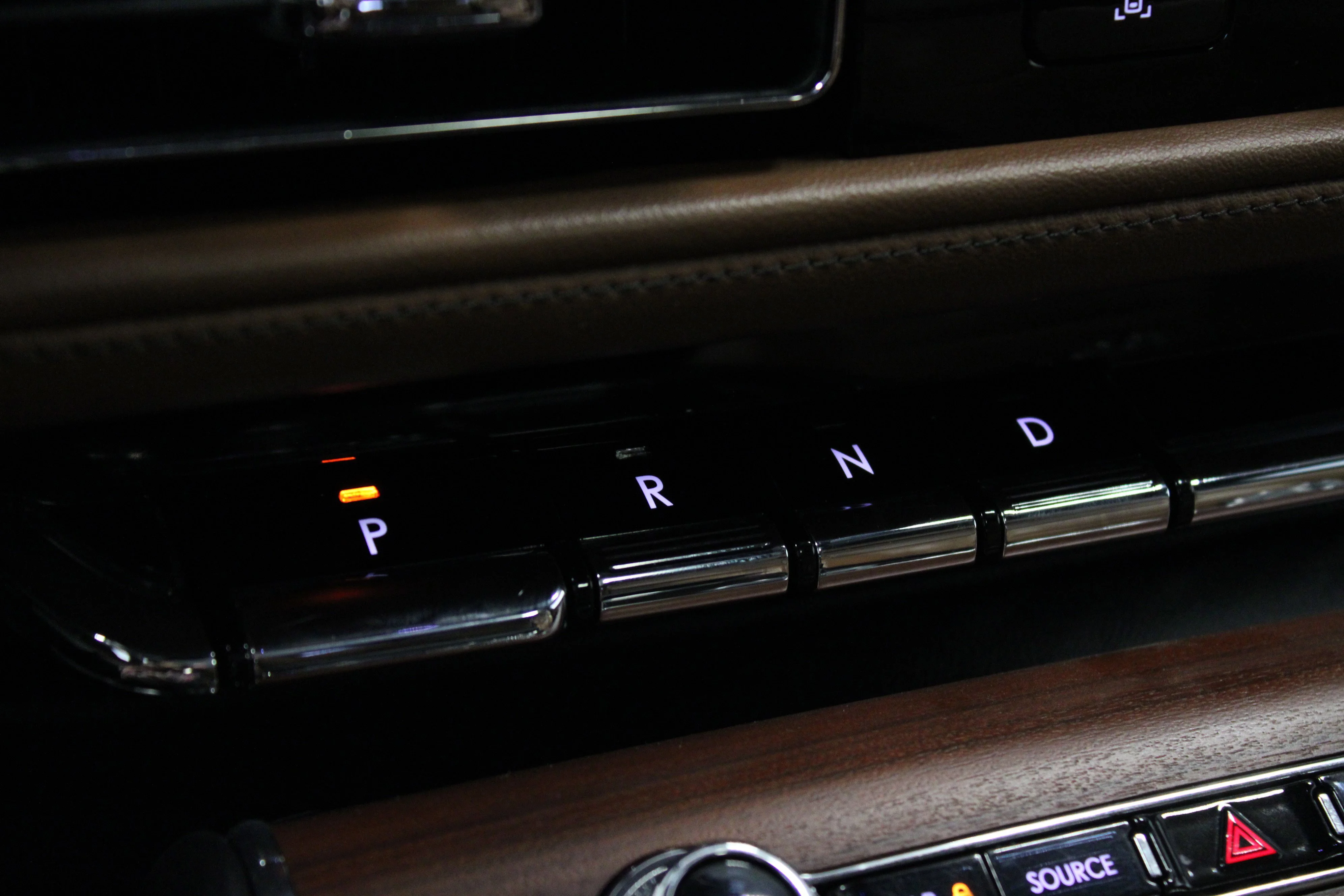 Used 2022 Radiance Metallic Lincoln Reserve image 24