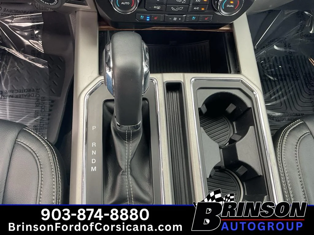 Used 2019 OXFORD WHITE Ford LARIAT image 27