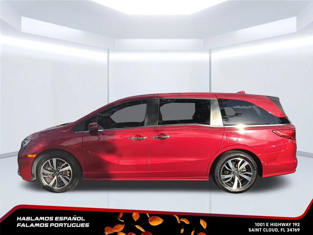 Used 2023 Red Honda Touring image 3