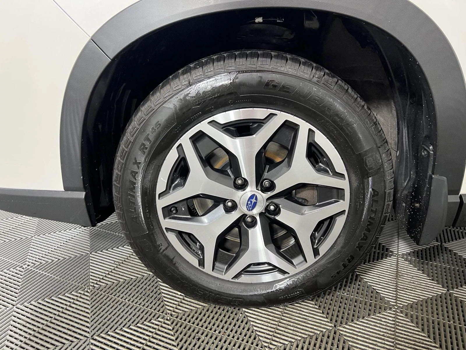 Used 2019 Crystal White Pearl Subaru Premium image 22