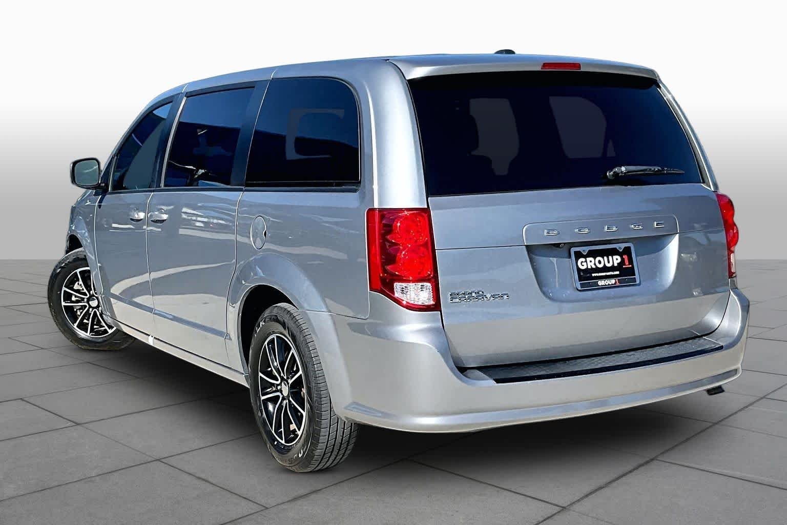 Used 2019 Billet Clearcoat Dodge SE Plus image 12