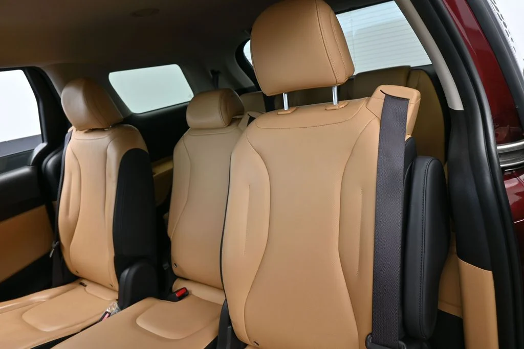 Used 2024 Flare Red Kia LX image 28