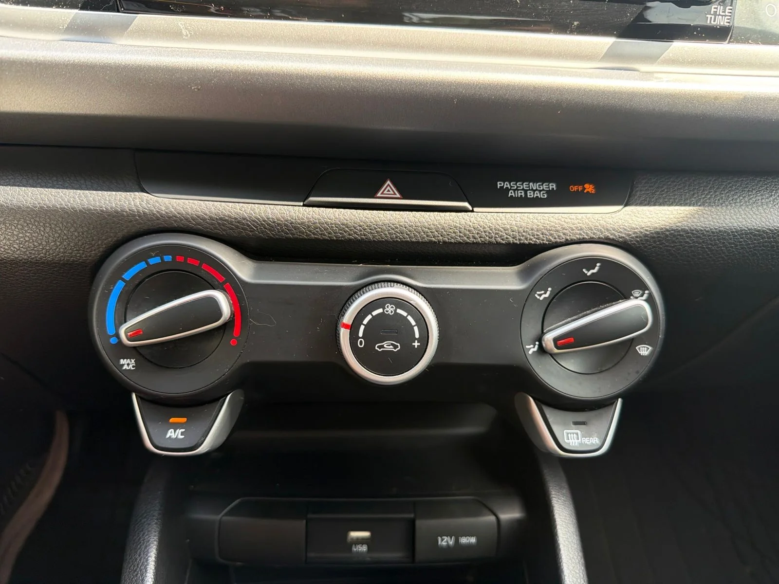 Used 2022 Silver Kia S image 28
