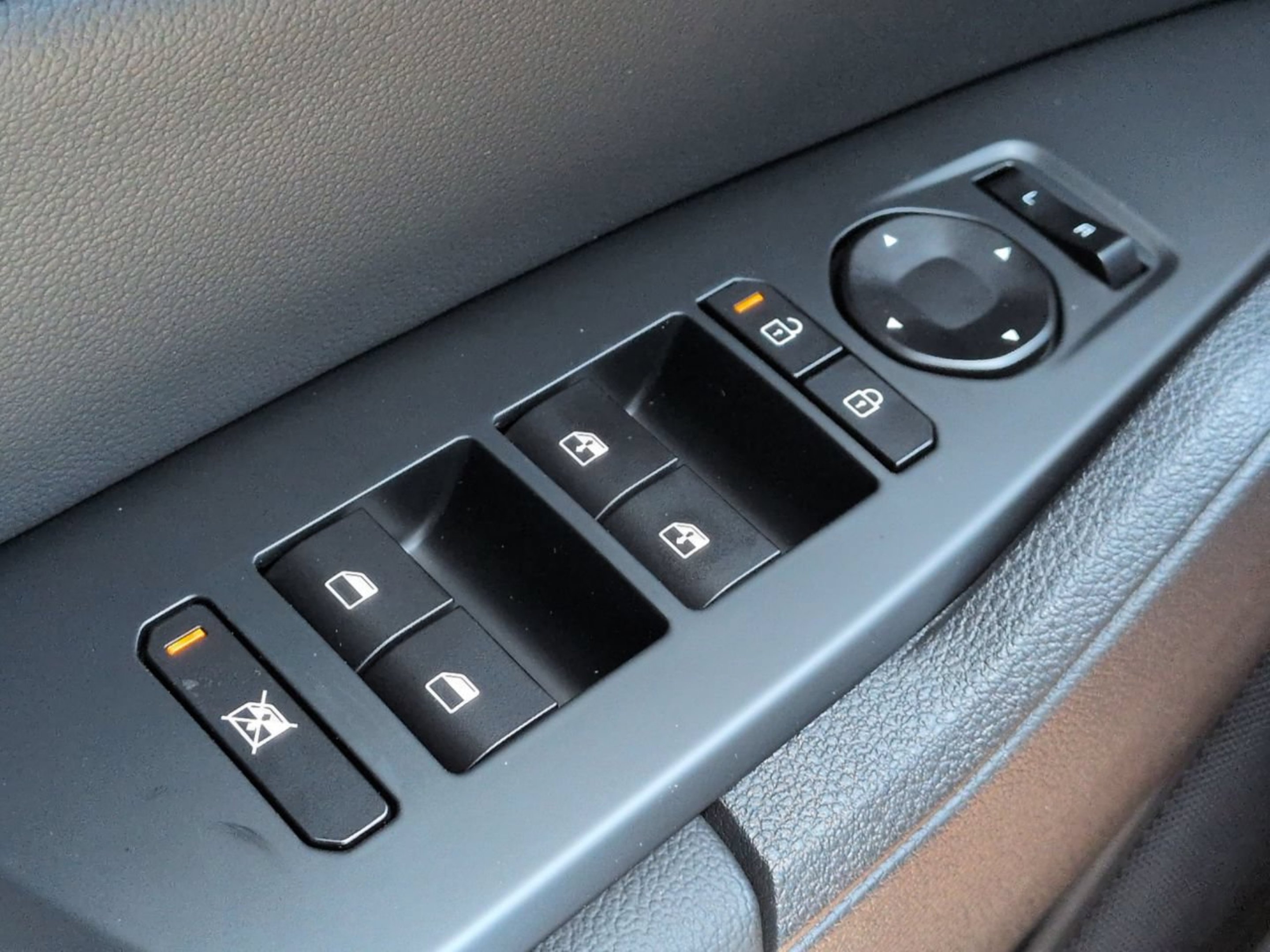 New 2026 Wolf Gray Kia EX image 29
