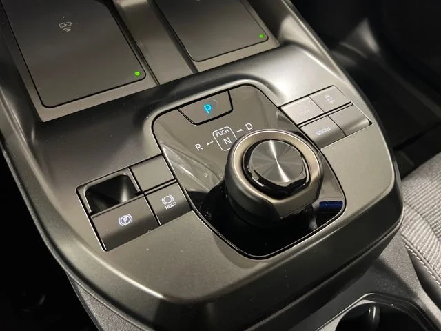 2026 Toyota bZ XLE - Photo 16