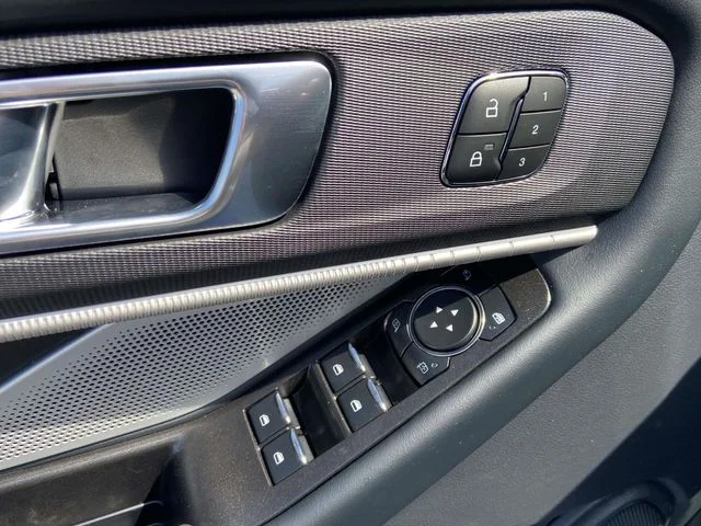 New 2026 White Ford Tremor image 15