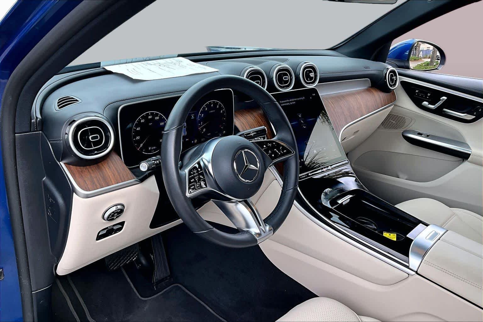 Used 2025 Starling Blue Metallic Mercedes-Benz GLC 300 image 17
