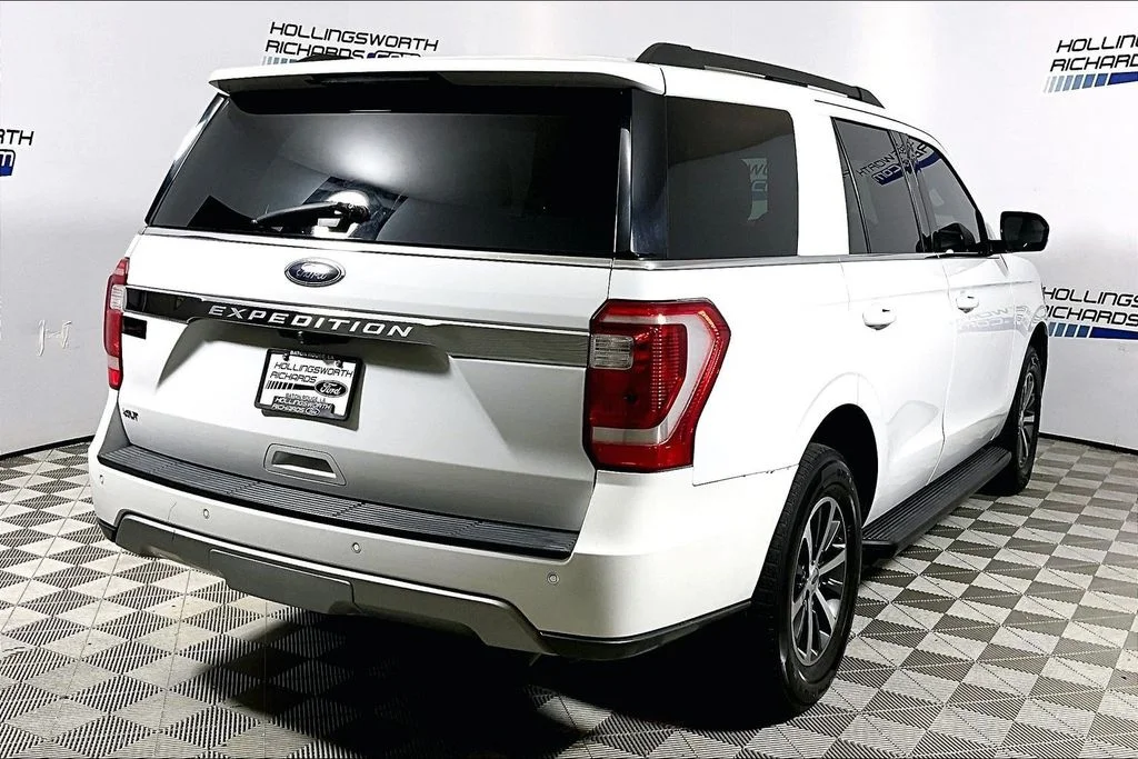 Certified Used 2021 Oxford White Ford XLT image 9