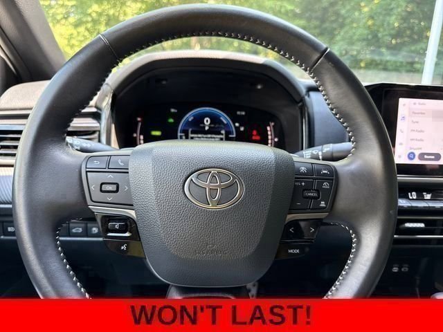 Used 2025 Ice Toyota SE image 73