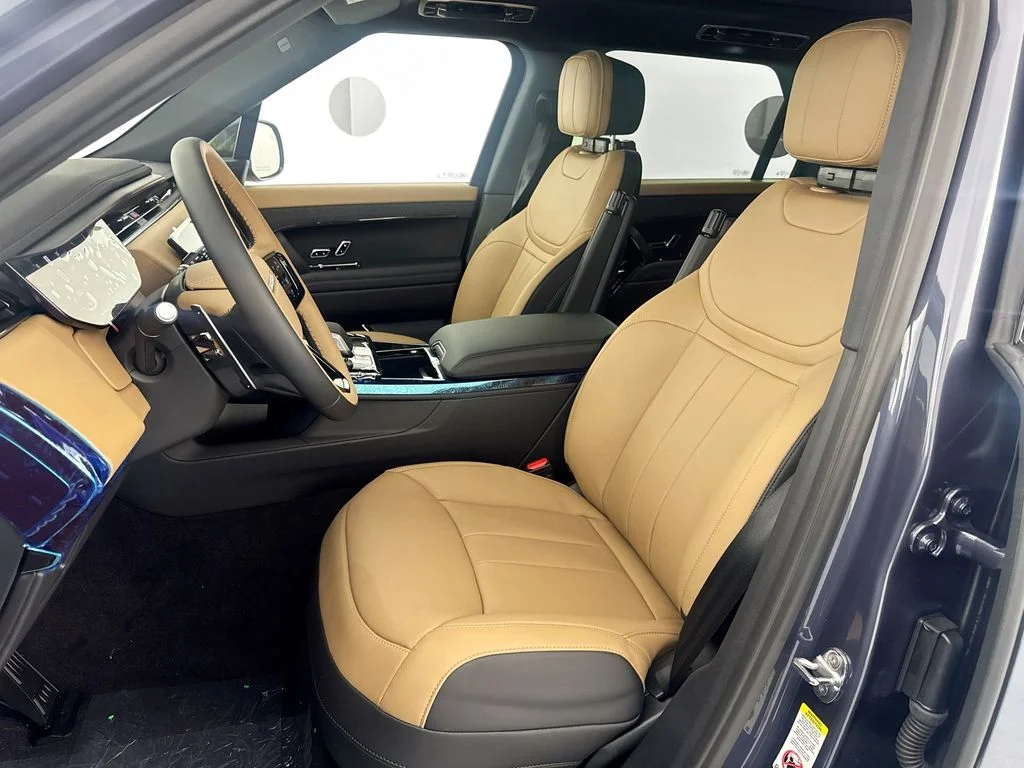 New 2026 Varesine Blue Land Rover Dynamic SE image 21