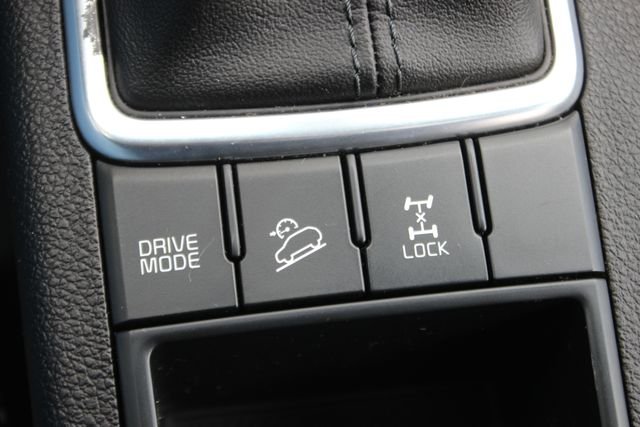 Used 2022 Red Kia EX image 10