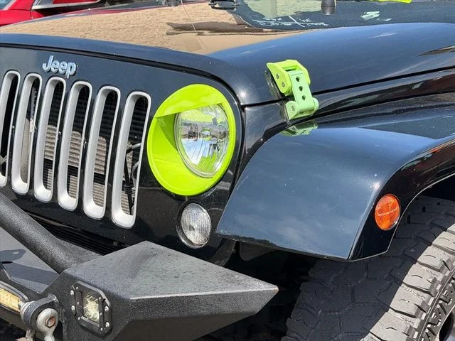 Used 2017 Black Jeep Unlimited Sahara image 27