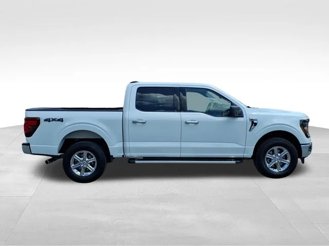 Used 2025 White Ford XLT image 13