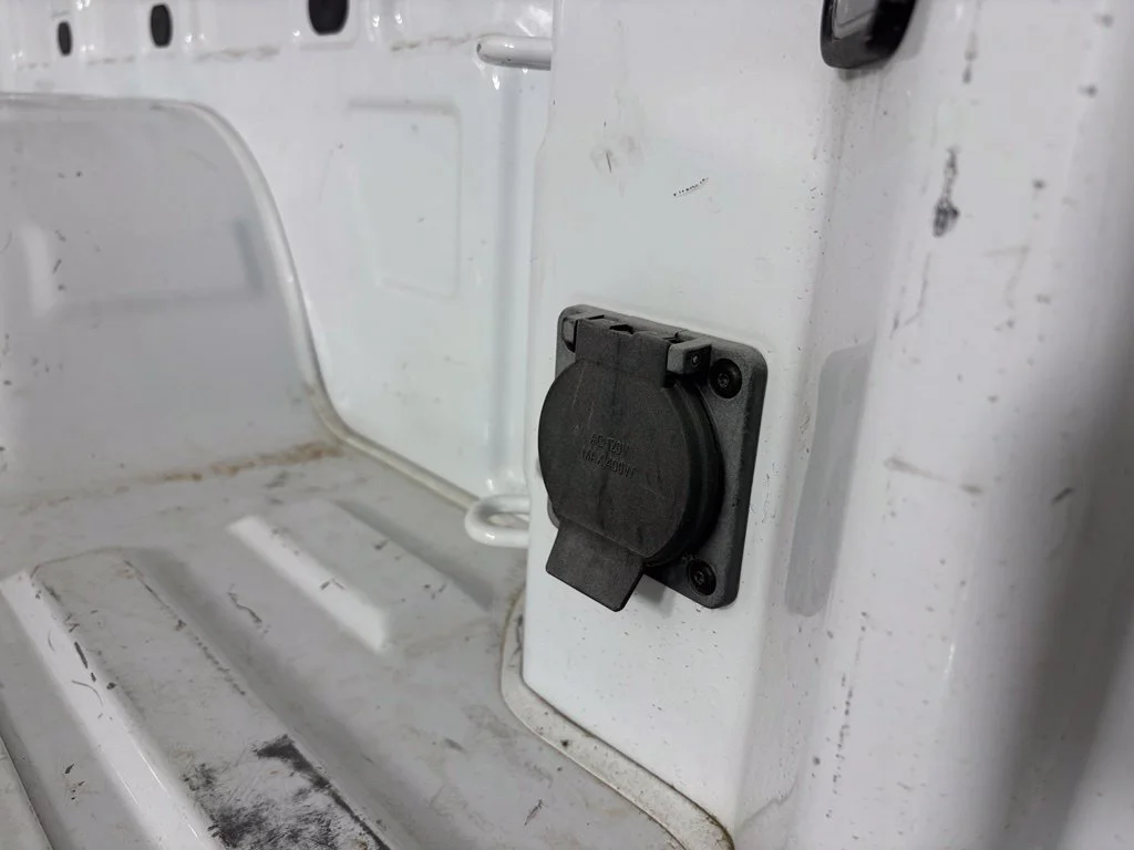Used 2025 White GMC SLT image 41