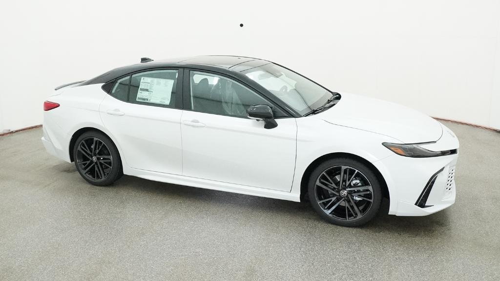 New 2026 Wind Chill Pearl with Midnight Black Metallic roof Toyota XSE image 12