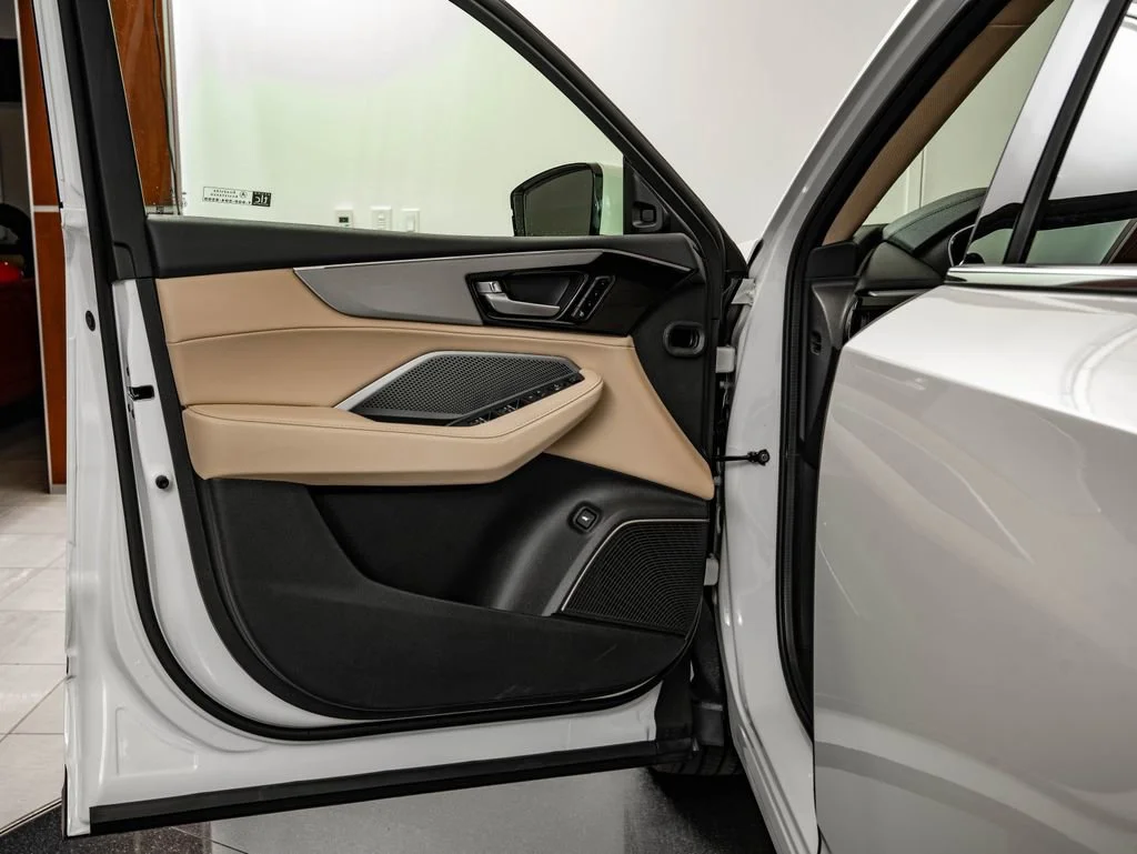 New 2026 Platinum White Pearl Acura SH-AWD image 27