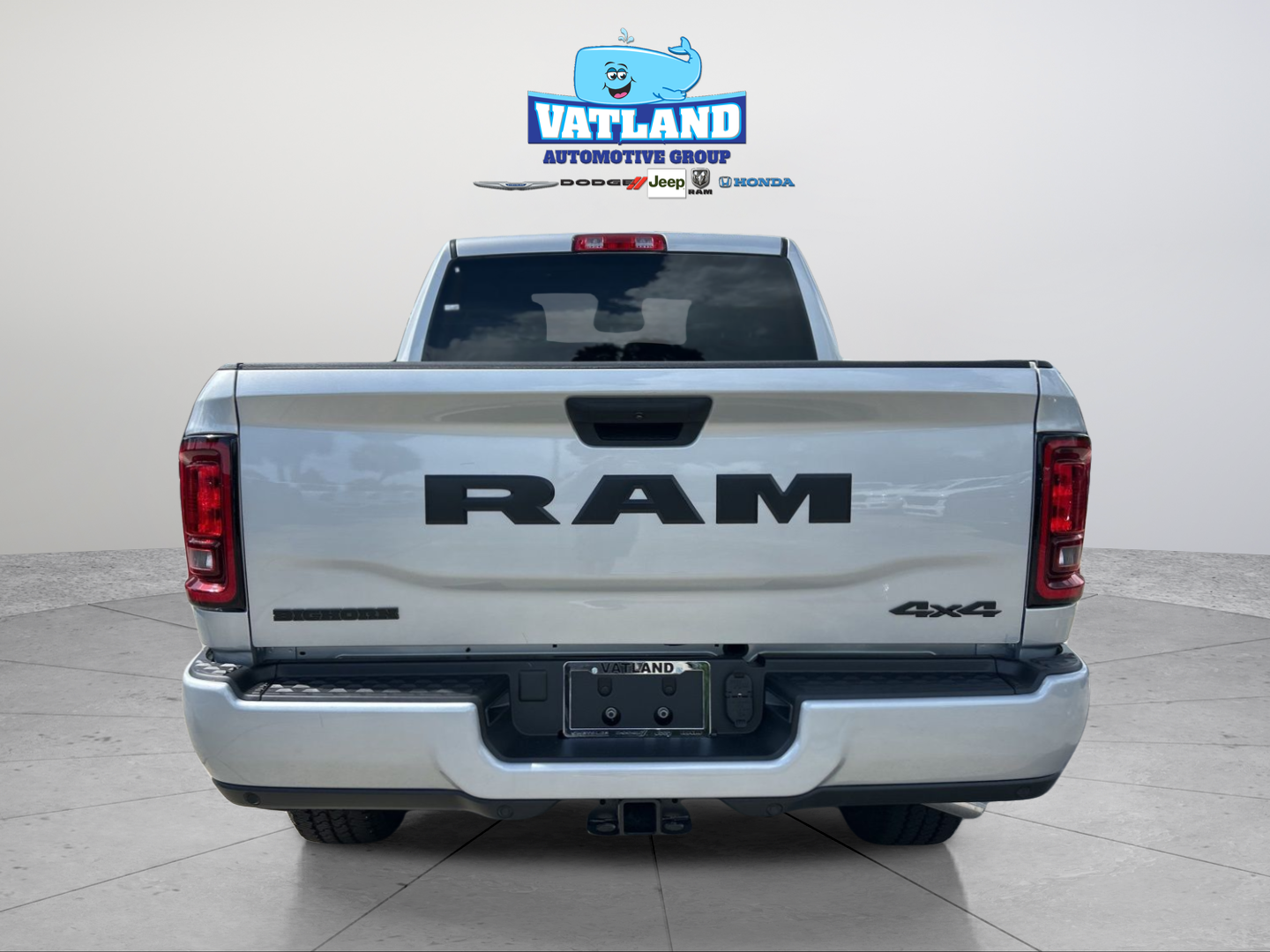 New 2026 Silver-Zynith Exterior Paint RAM Big Horn image 4