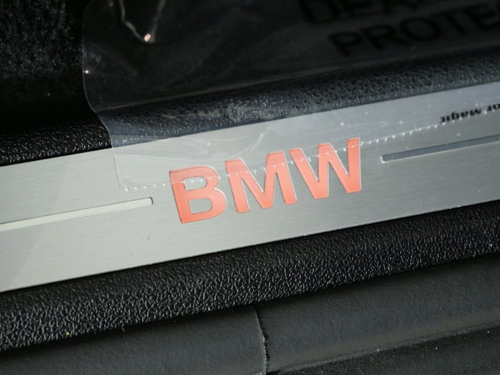 Used 2020 Jet Black BMW xDrive40i image 24