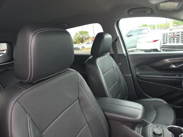 2023 GMC Terrain SLT - Photo 9