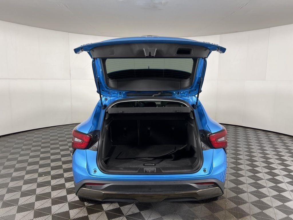 Used 2025 Marina Blue Chevrolet ACTIV image 8