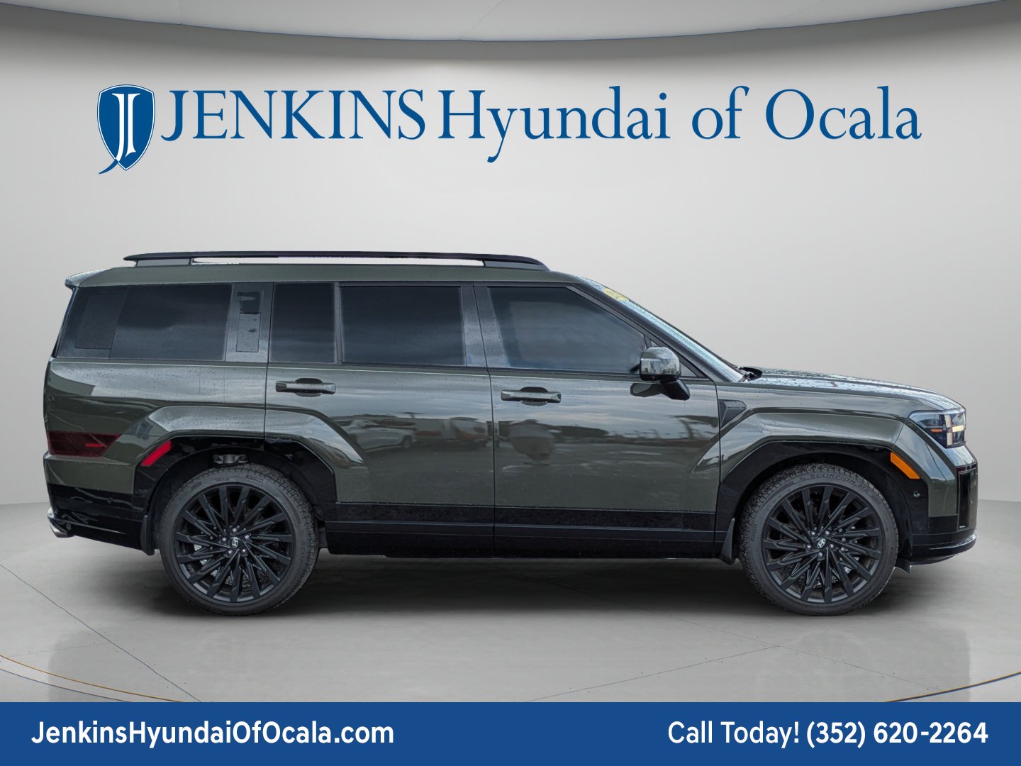 Used 2024 Rockwood Green Hyundai Calligraphy image 2