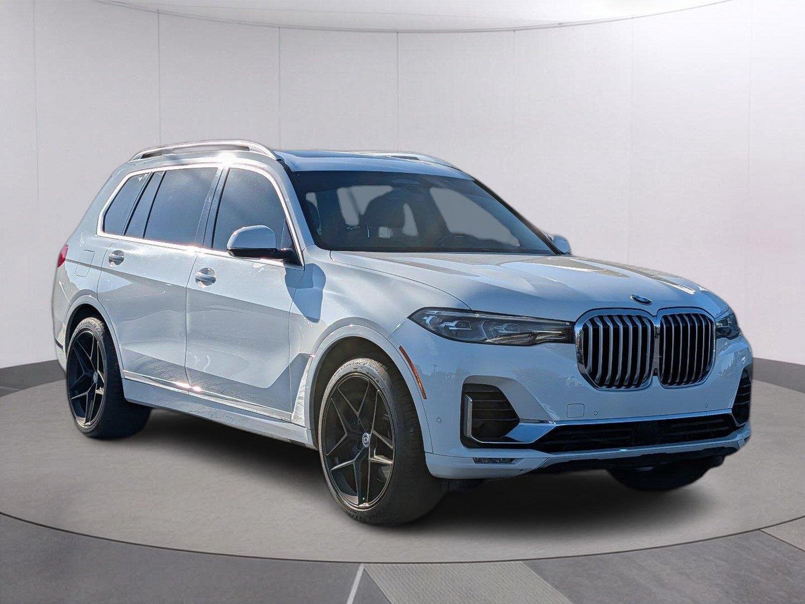 Used 2019 Alpine White BMW xDrive50i image 8