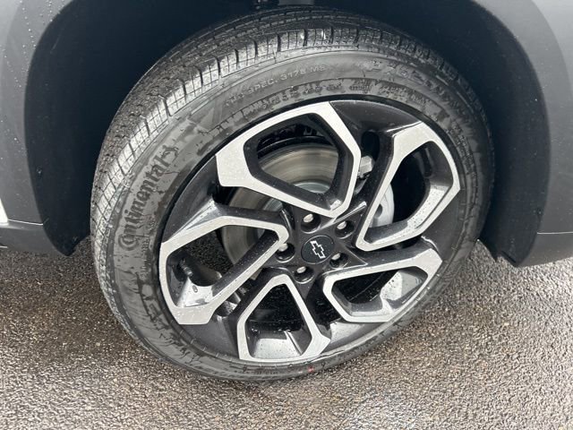 New 2026 Summit White Chevrolet 2RS image 9