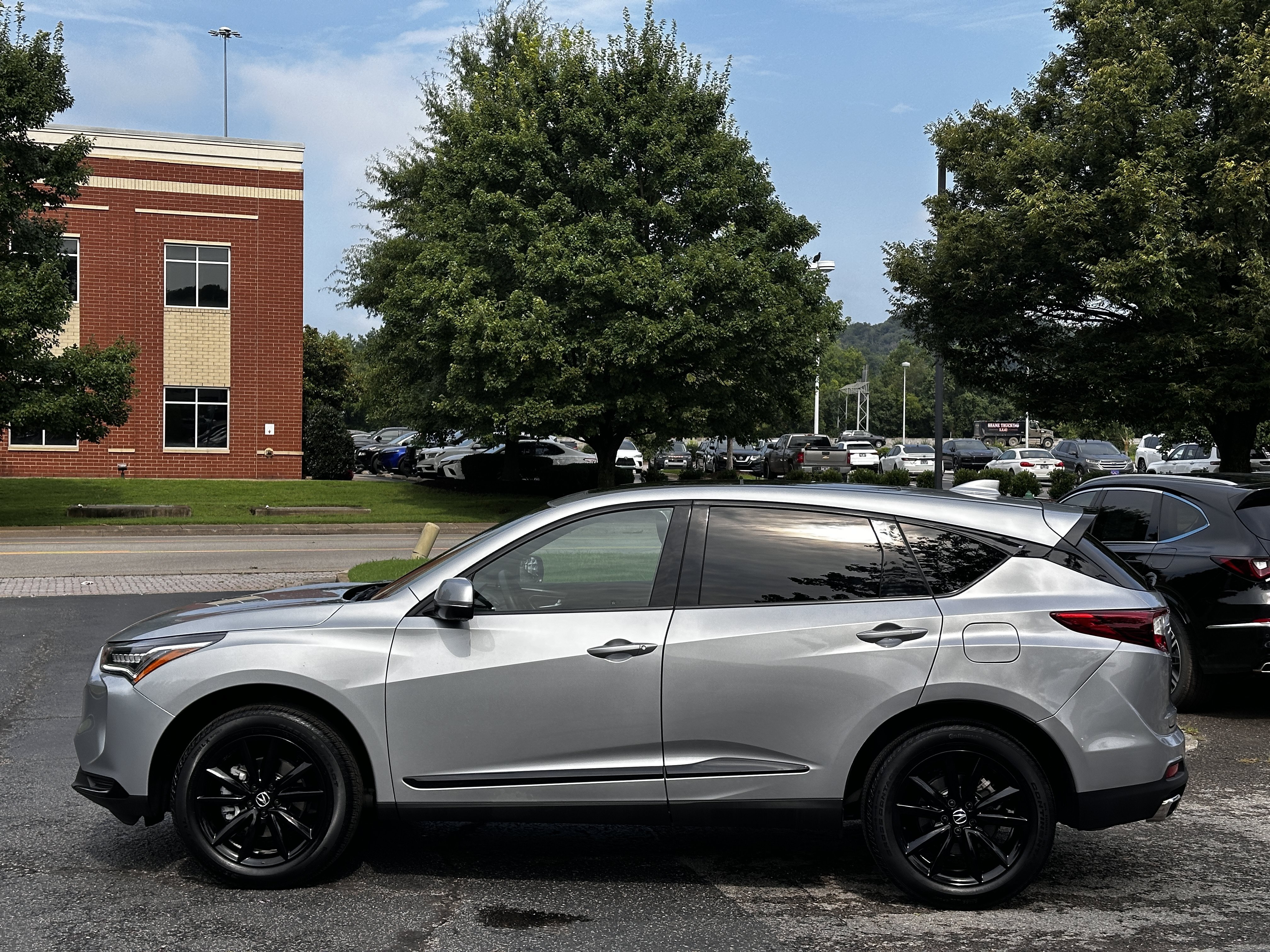 Used 2025 Solar Silver Metallic Acura SH-AWD image 44