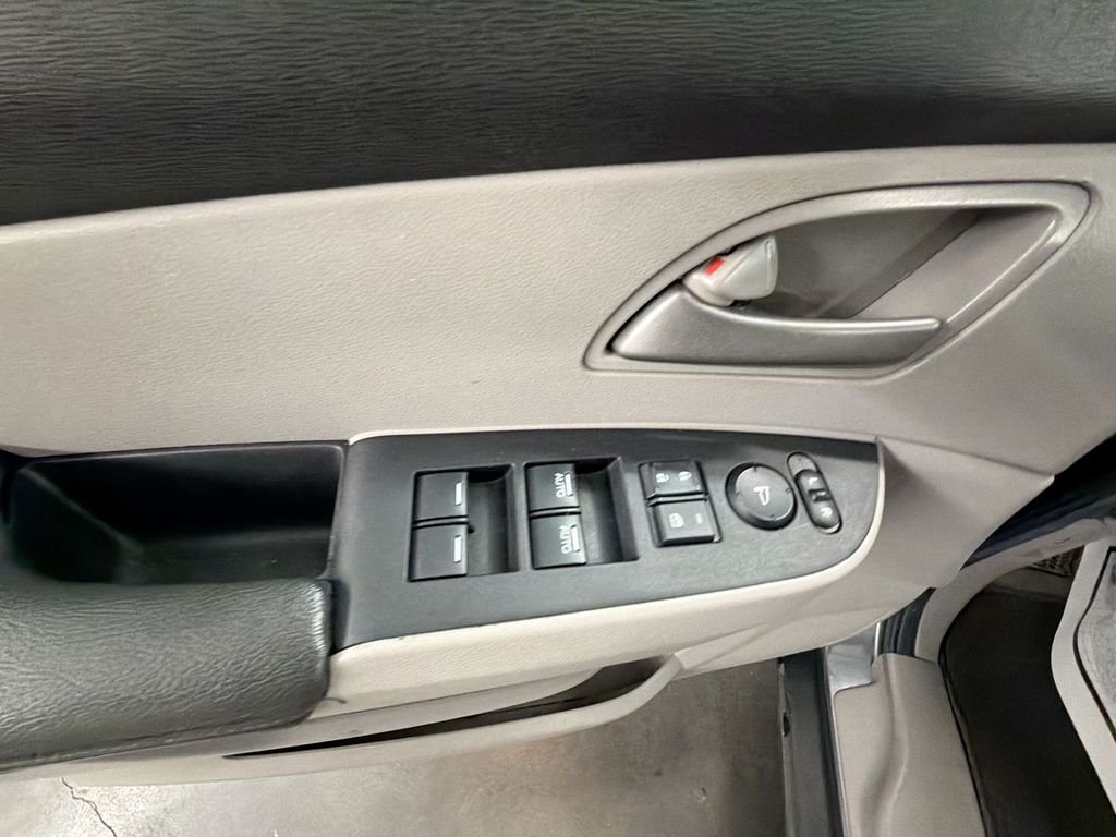 Used 2012 Polished Metal Metallic Honda EX-L image 22