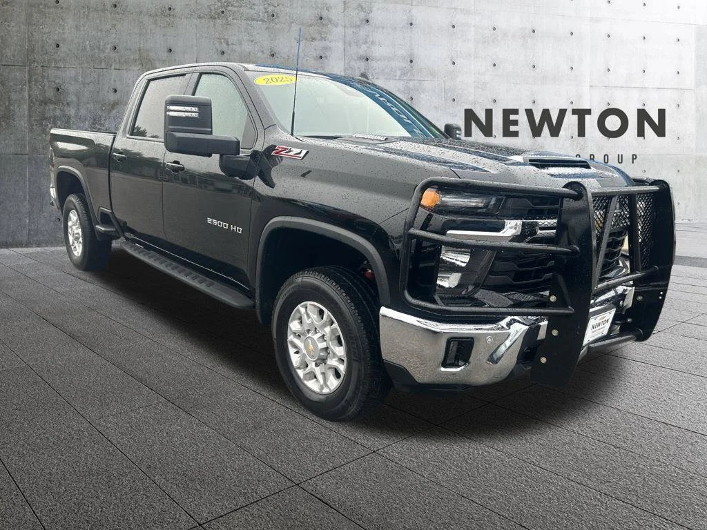 Used 2025 Black Chevrolet LT image 1