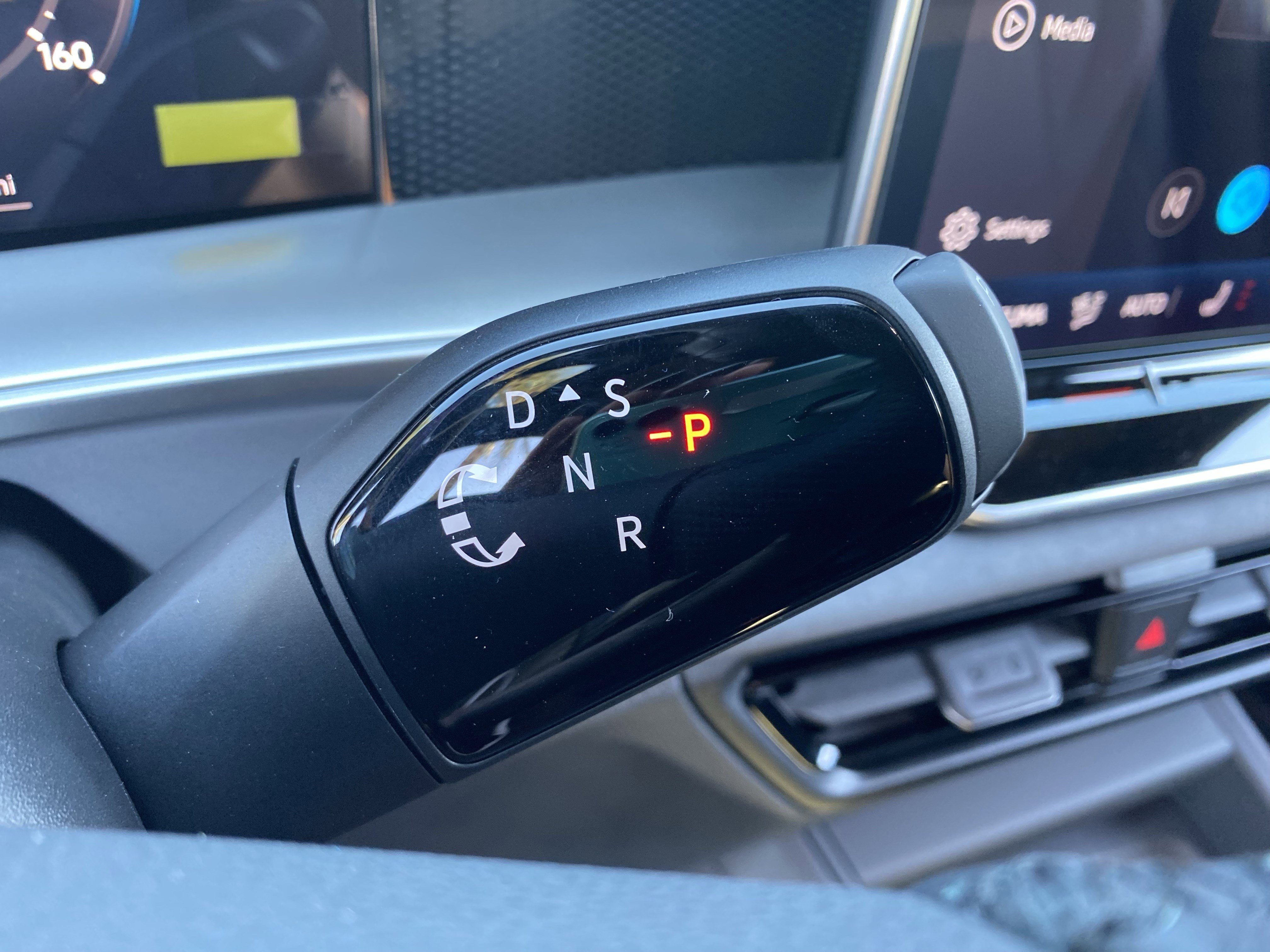 2026 Volkswagen Tiguan SE R-LINE BLACK - Photo 19