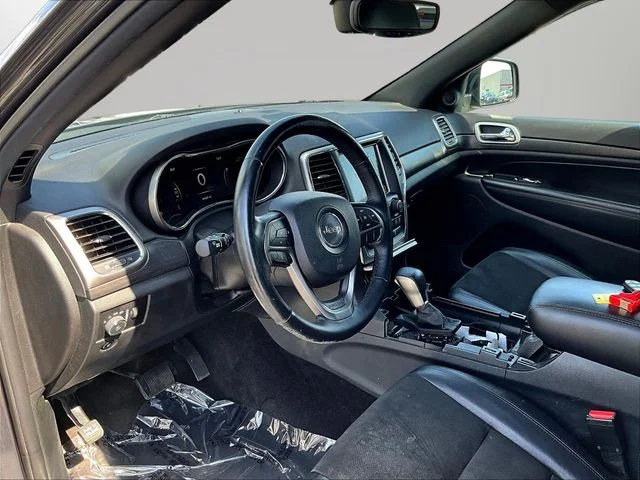 Used 2018 Gray Jeep Altitude image 19