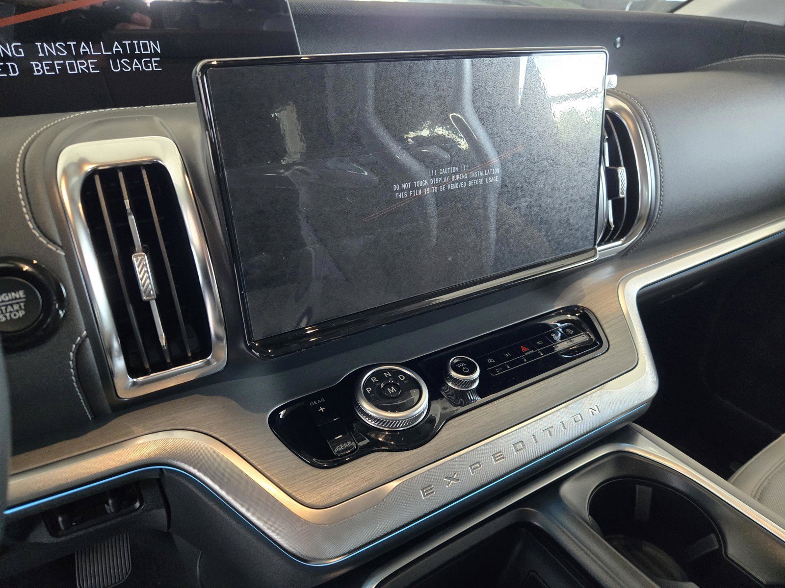 New 2027 Star White Metallic Tri-Coat Ford MAX Platinum image 13