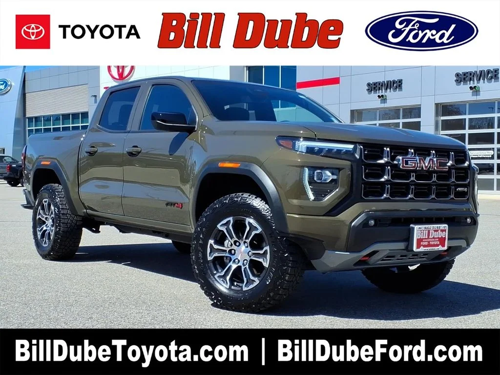 2024 GMC Canyon 4WD AT4 Crew Cab Short Box's photo