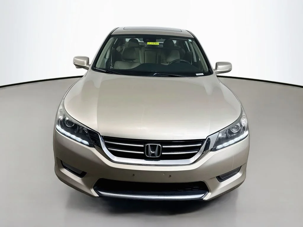 Used 2014 Champagne Frost Pearl Honda EX-L image 2