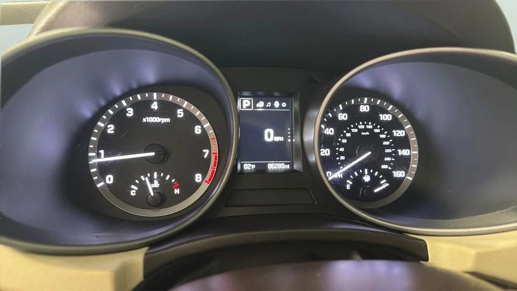 Used 2018 Black Hyundai 2.4L image 20