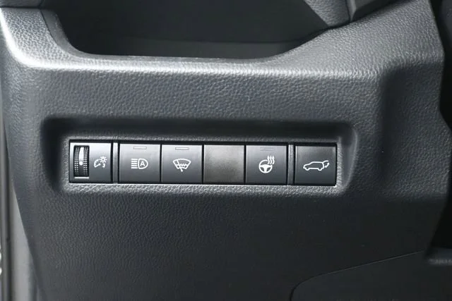 Used 2022 Magnetic Gray Met Toyota XLE image 13