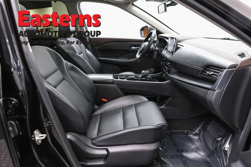 Used 2023 Black Nissan SV image 26