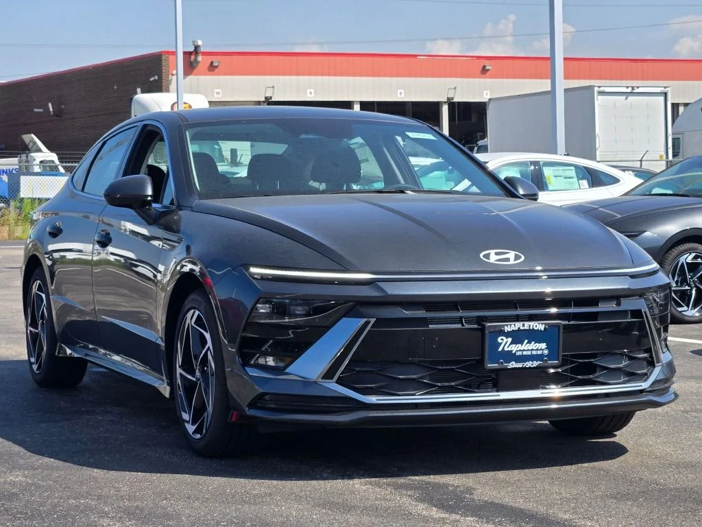 New 2026 Gray Hyundai SEL Sport image 3