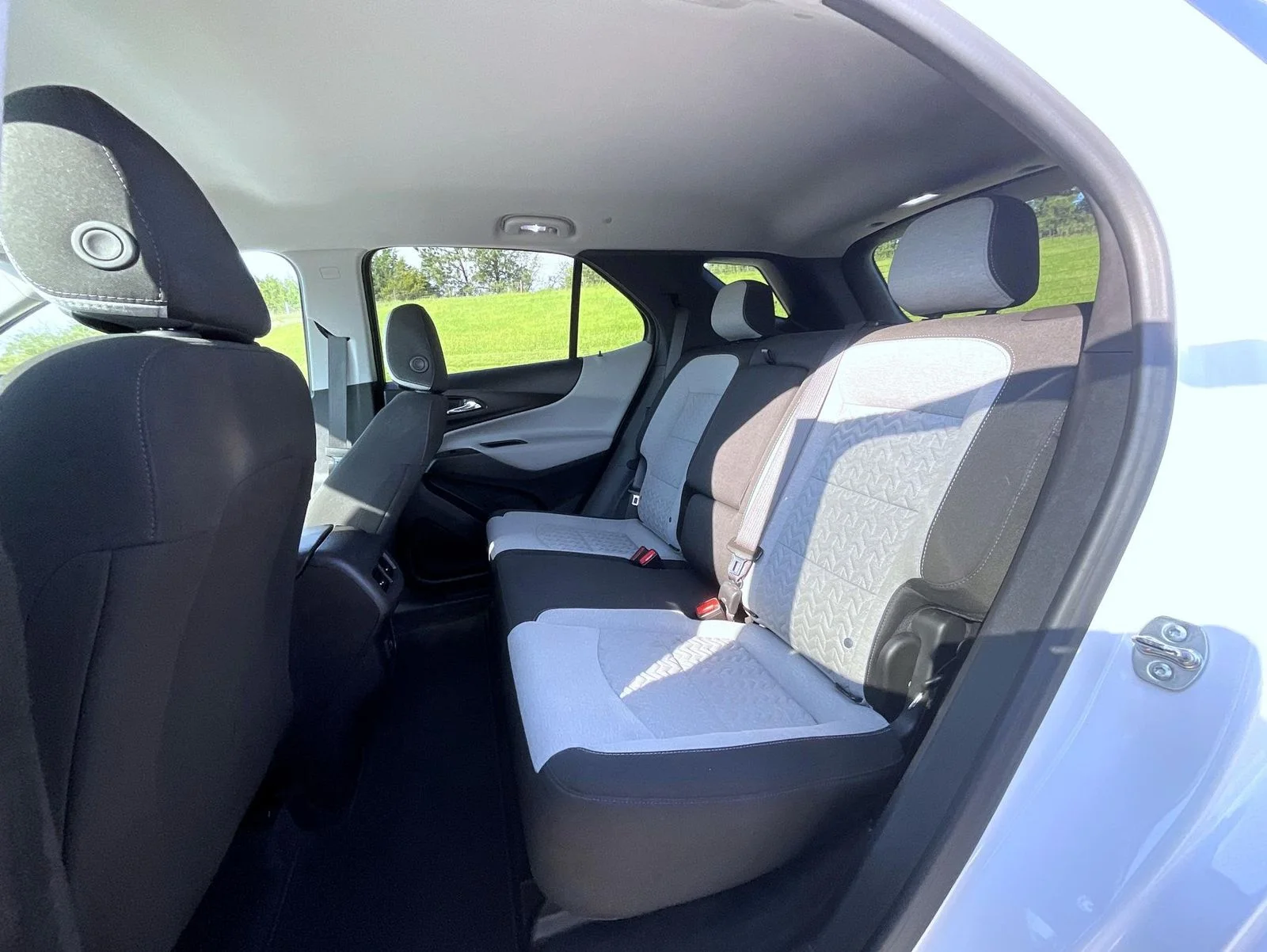 Used 2024 White Chevrolet LS image 19