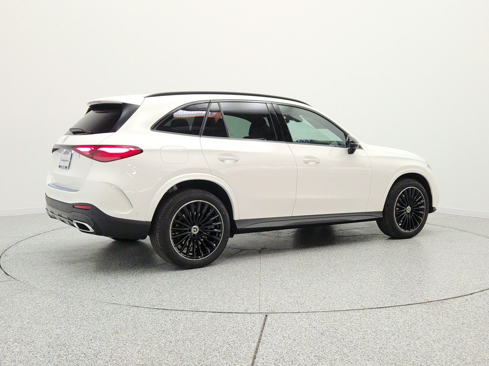 New 2026 Polar White Mercedes-Benz GLC 300 SUV image 5