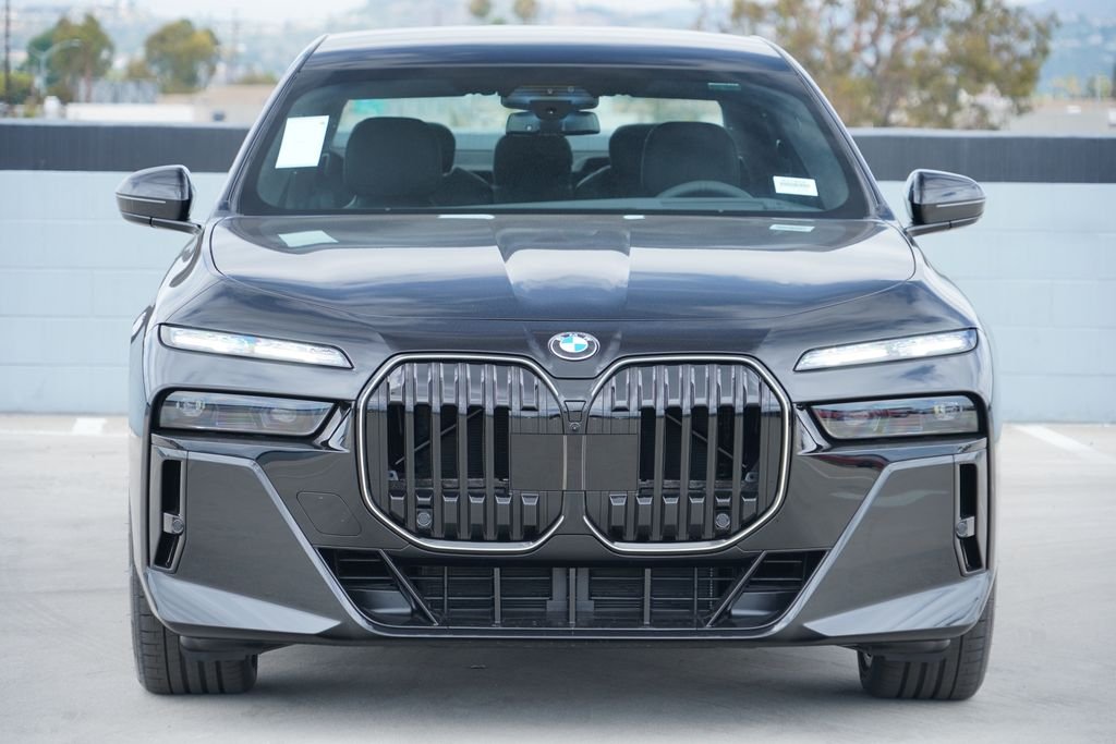 New 2026 Black Sapphire Metallic BMW 760i xDrive image 2