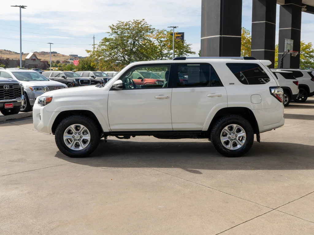 Used 2020 White Toyota SR5 Premium image 4