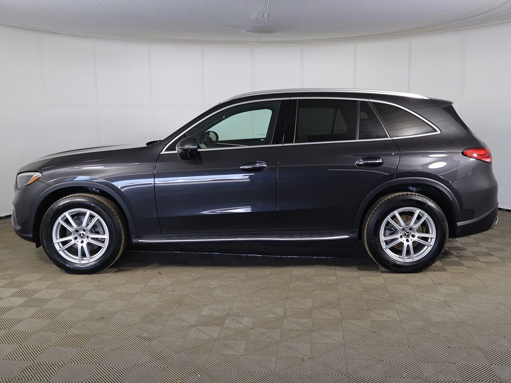 Used 2025 Gray Mercedes-Benz GLC 300 image 16