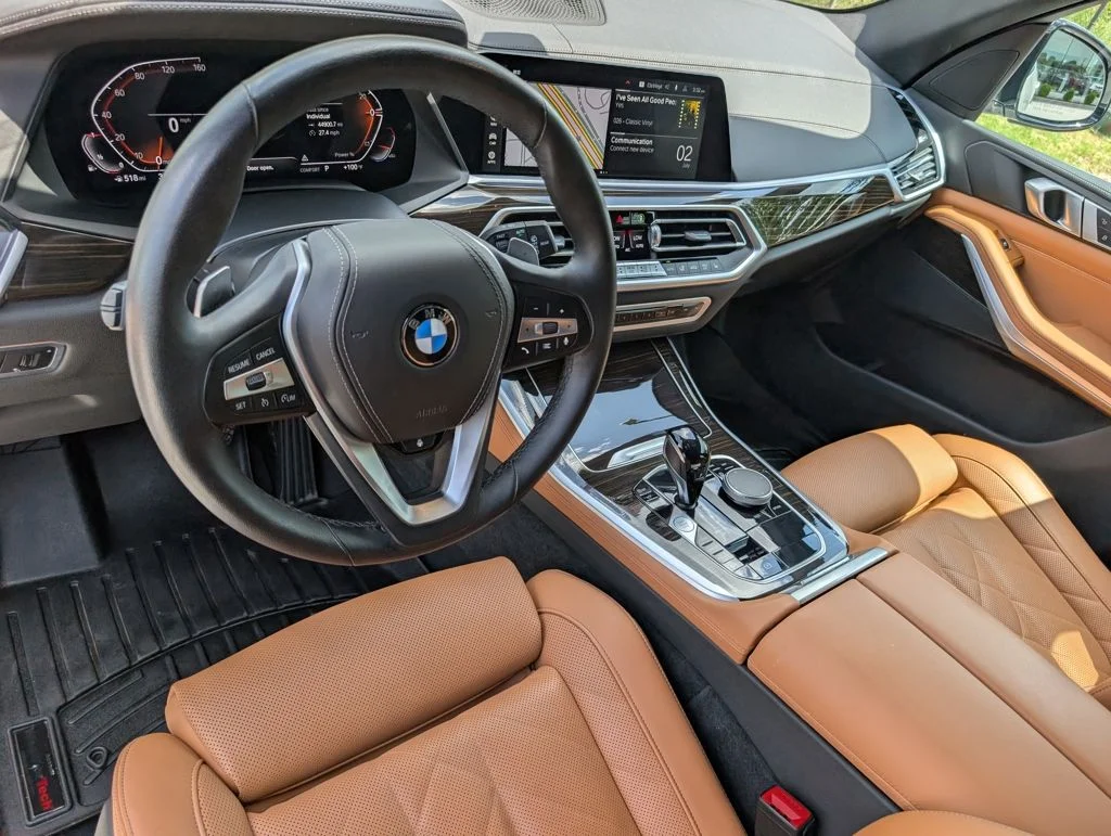 Used 2023 White BMW xDrive40i image 4