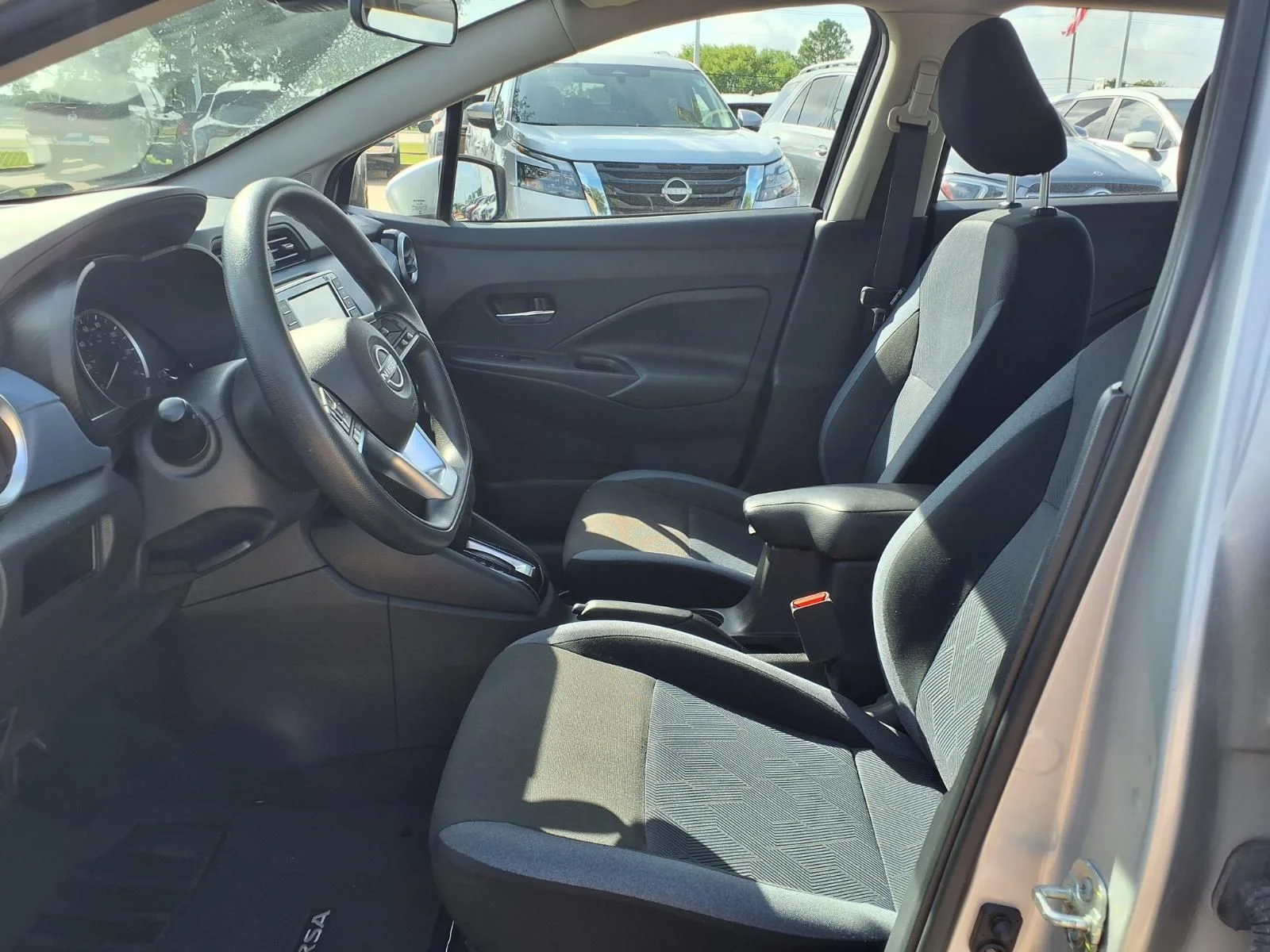 2025 Nissan Versa Sedan SV - Photo 12